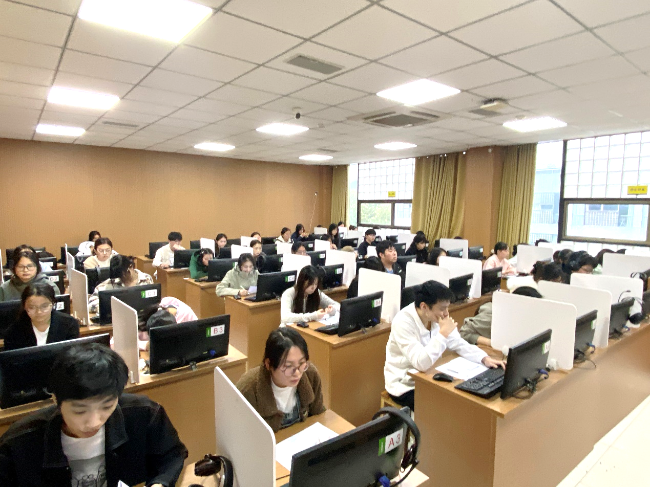 【学院动态】2024年11月外语外贸学院1+X实用英语交...